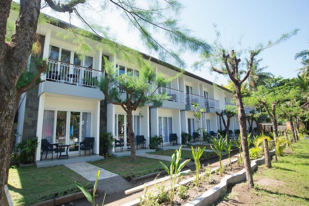 Royal Regantris Villa Karang 길리 아이르 외부 사진