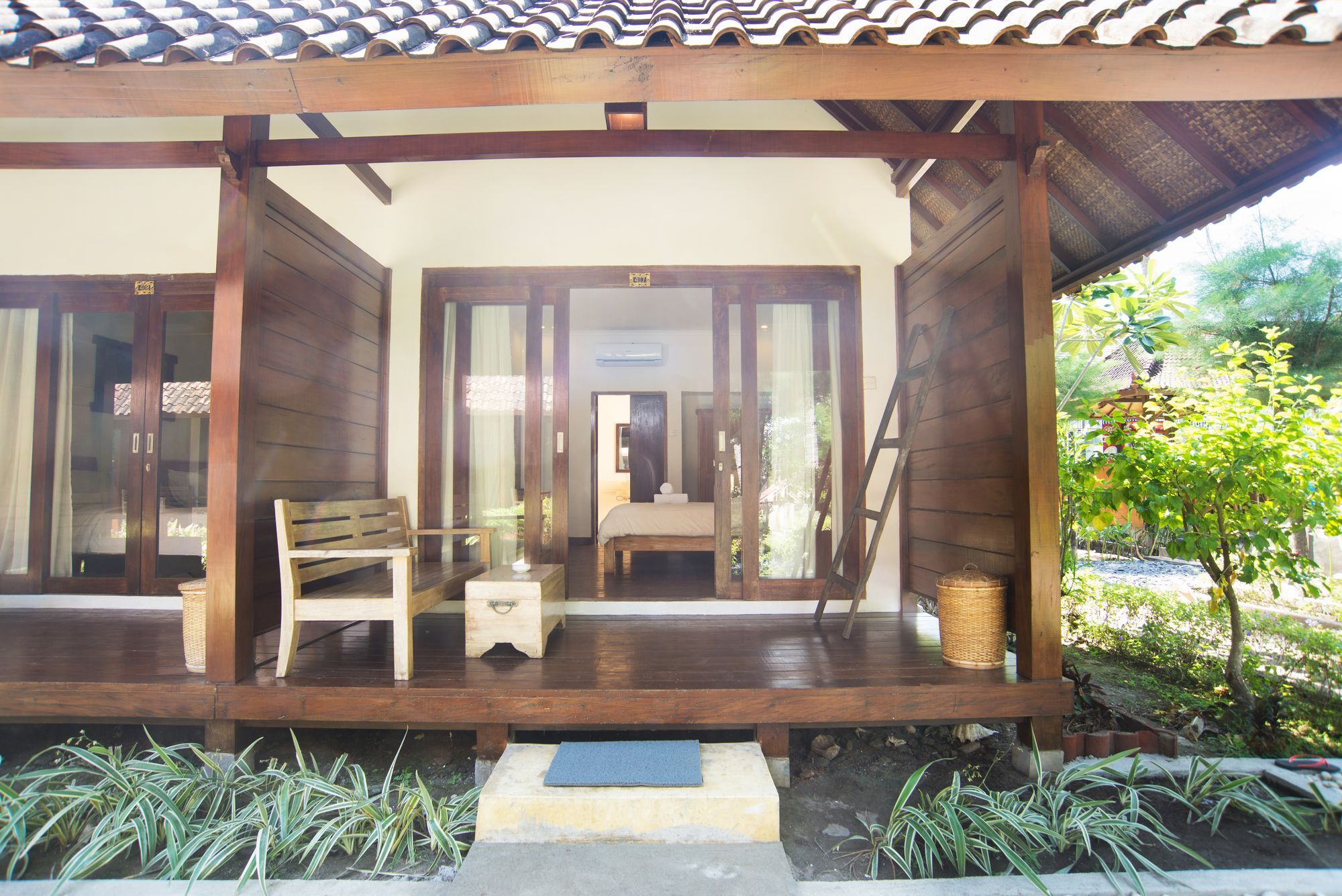 Royal Regantris Villa Karang 길리 아이르 외부 사진
